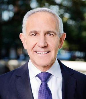 Kenneth Ouriel Headshot